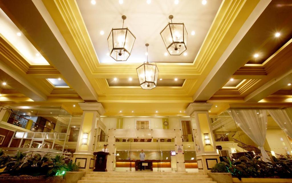The Royal Mandaya Hotel Davao City Eksteriør bilde