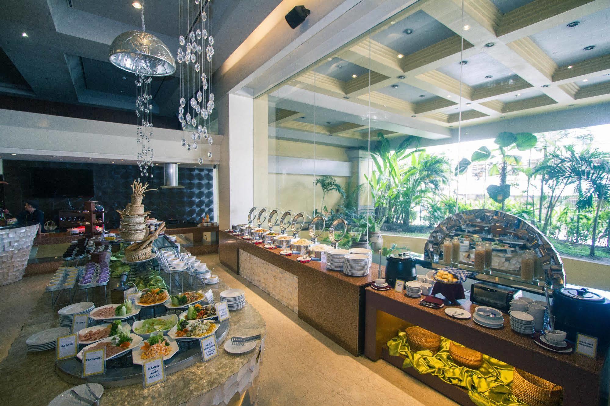 The Royal Mandaya Hotel Davao City Eksteriør bilde