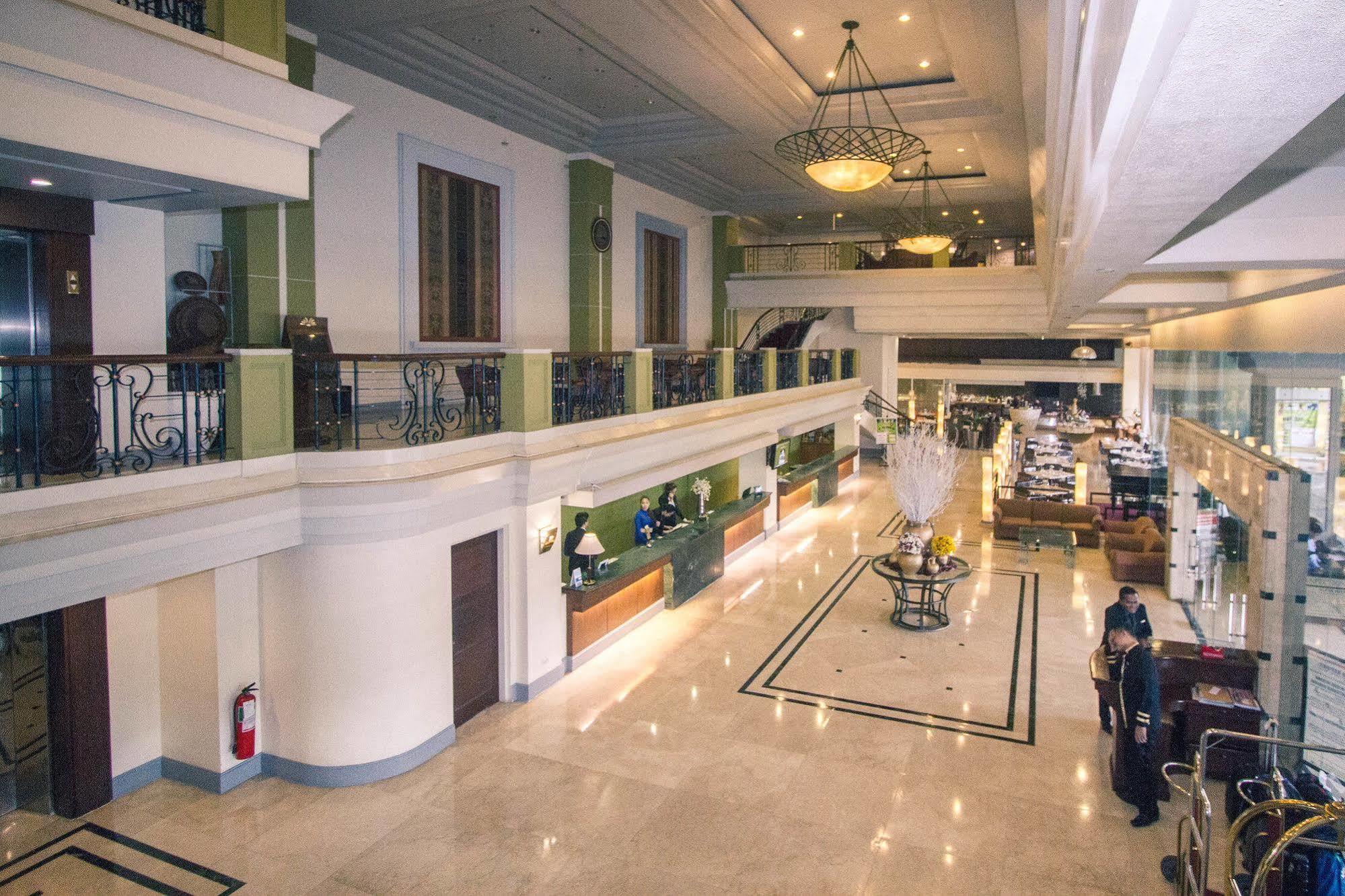 The Royal Mandaya Hotel Davao City Eksteriør bilde
